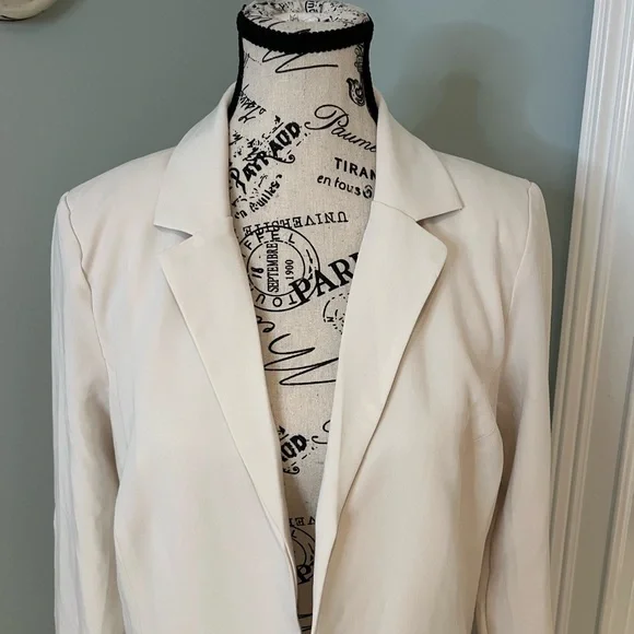 NWOT Truth by Republic Long Cream Open Blazer | Size S | Shoulder Pads | - Picture 8 of 14